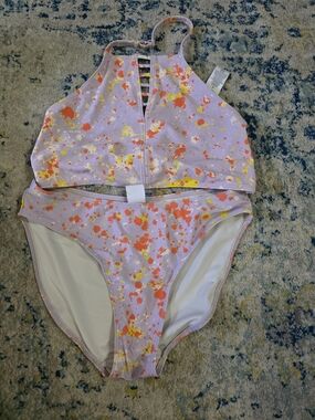 Lavender High-Neck Two-Piece Swimsuit with Neon Paint-Splatter
